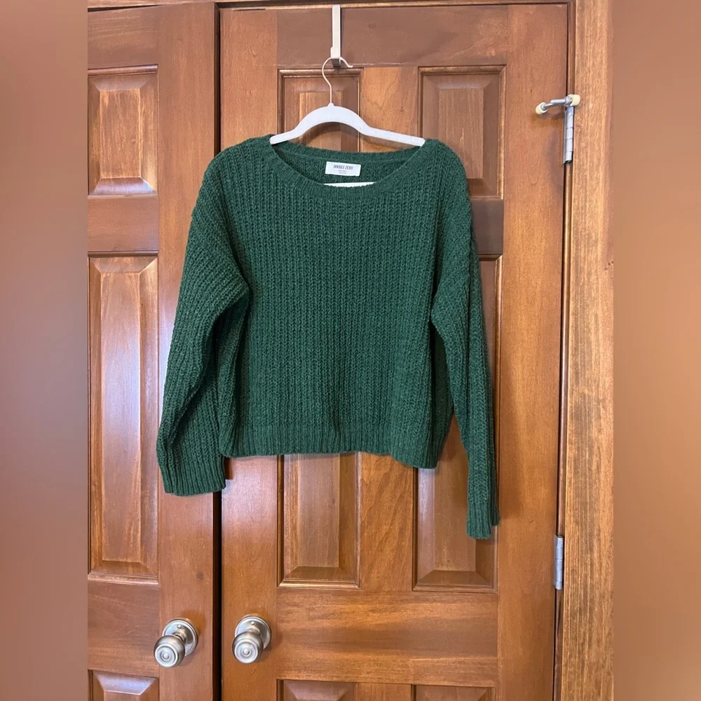 Double Zero Green Shaker Knit Crop Sweater, Size Small Junior - Picture 9 of 10